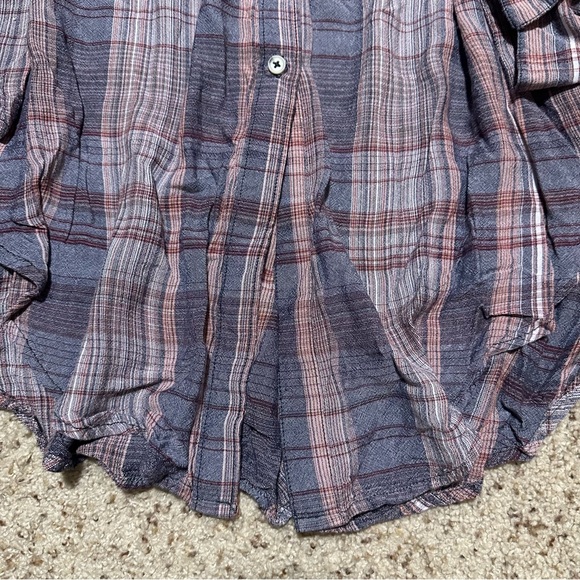 Oversized Plaid BDG Button Up Shirt - Picture 5 of 8